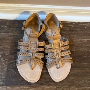 Ladies sandals size 8.5